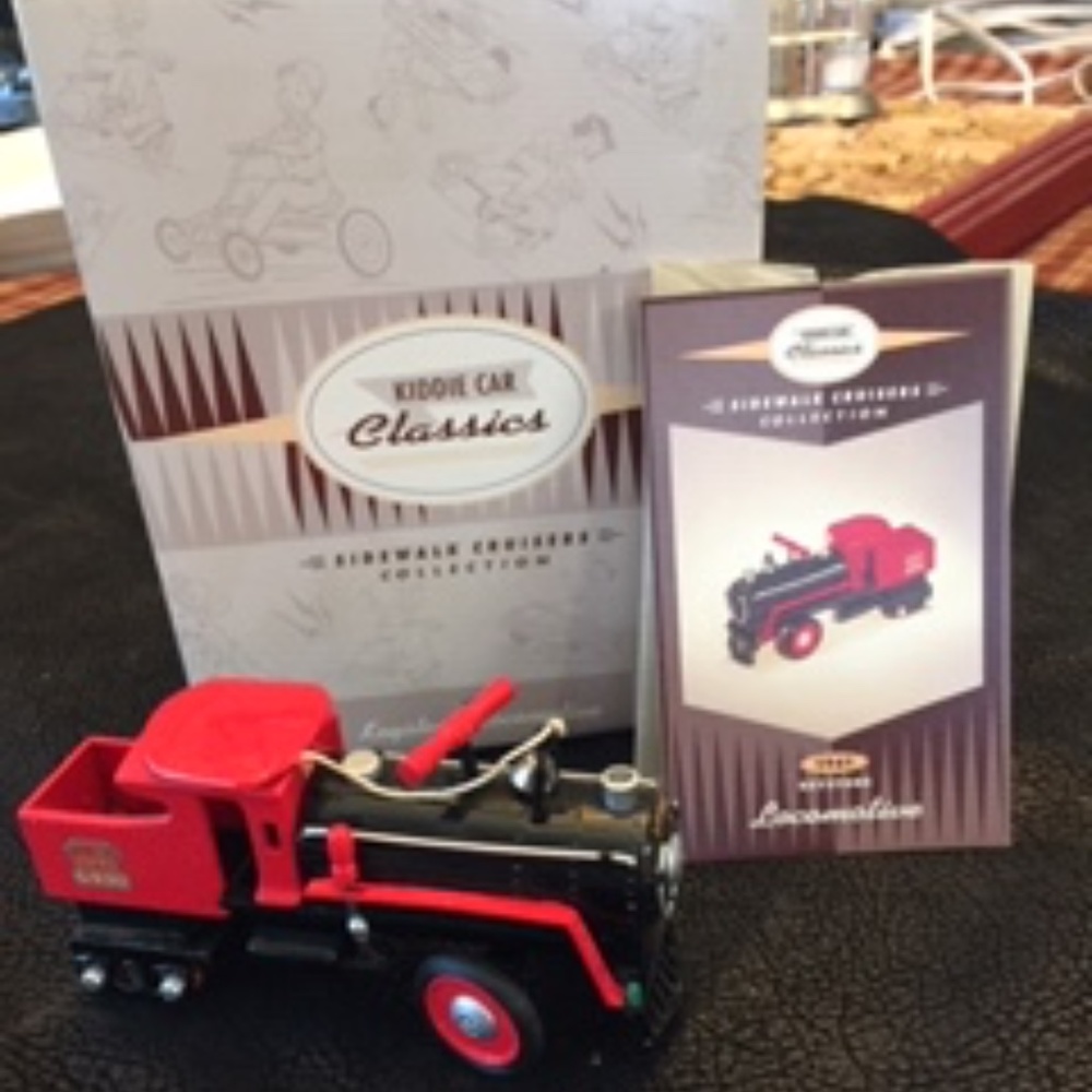 TRAIN-Hallmark 1990's-Retired -Eddie Car Classics-1941 Keystone Locomotive